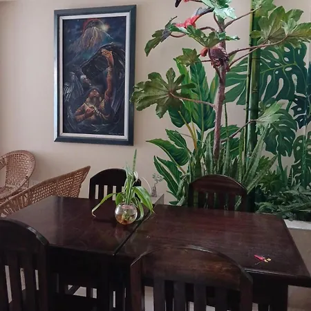 Haylli Café Oro Hotel
